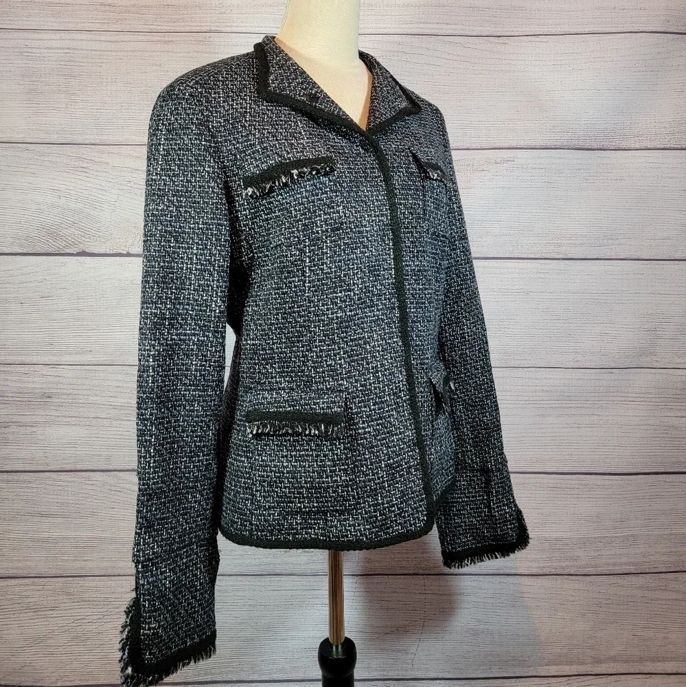 𝅺ELIE Tahari Tweed Fringe Wool Blend Jacket Black and White - Picture 4 of 9
